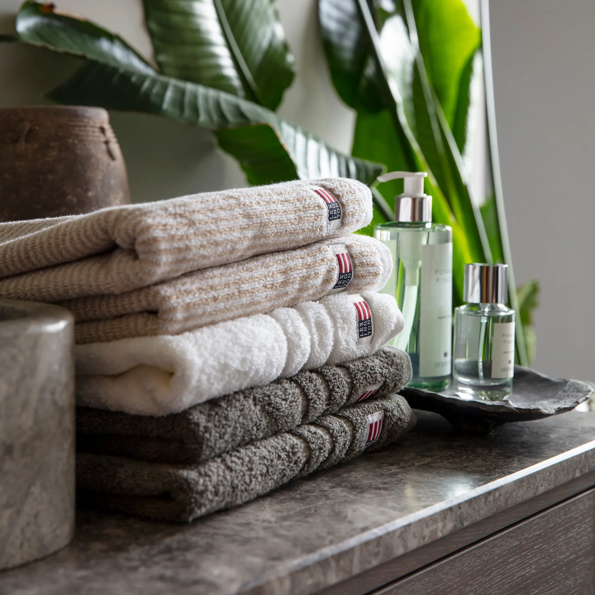 Icons Original Striped 毛巾  30x50 cm, 白色-tan Lexington