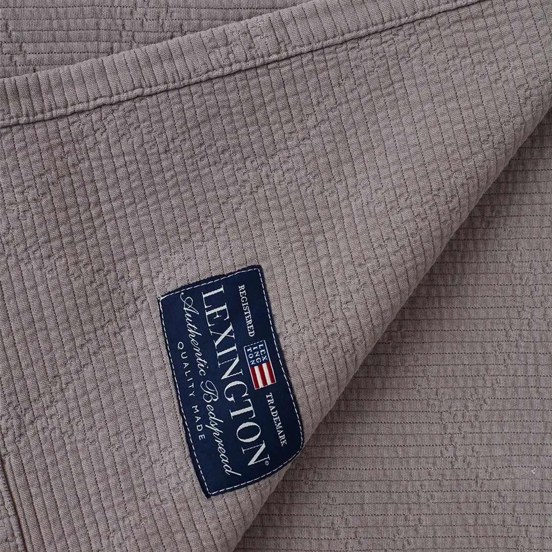 Icons Quilted bedspread 240x260 cm, Gray Lexington