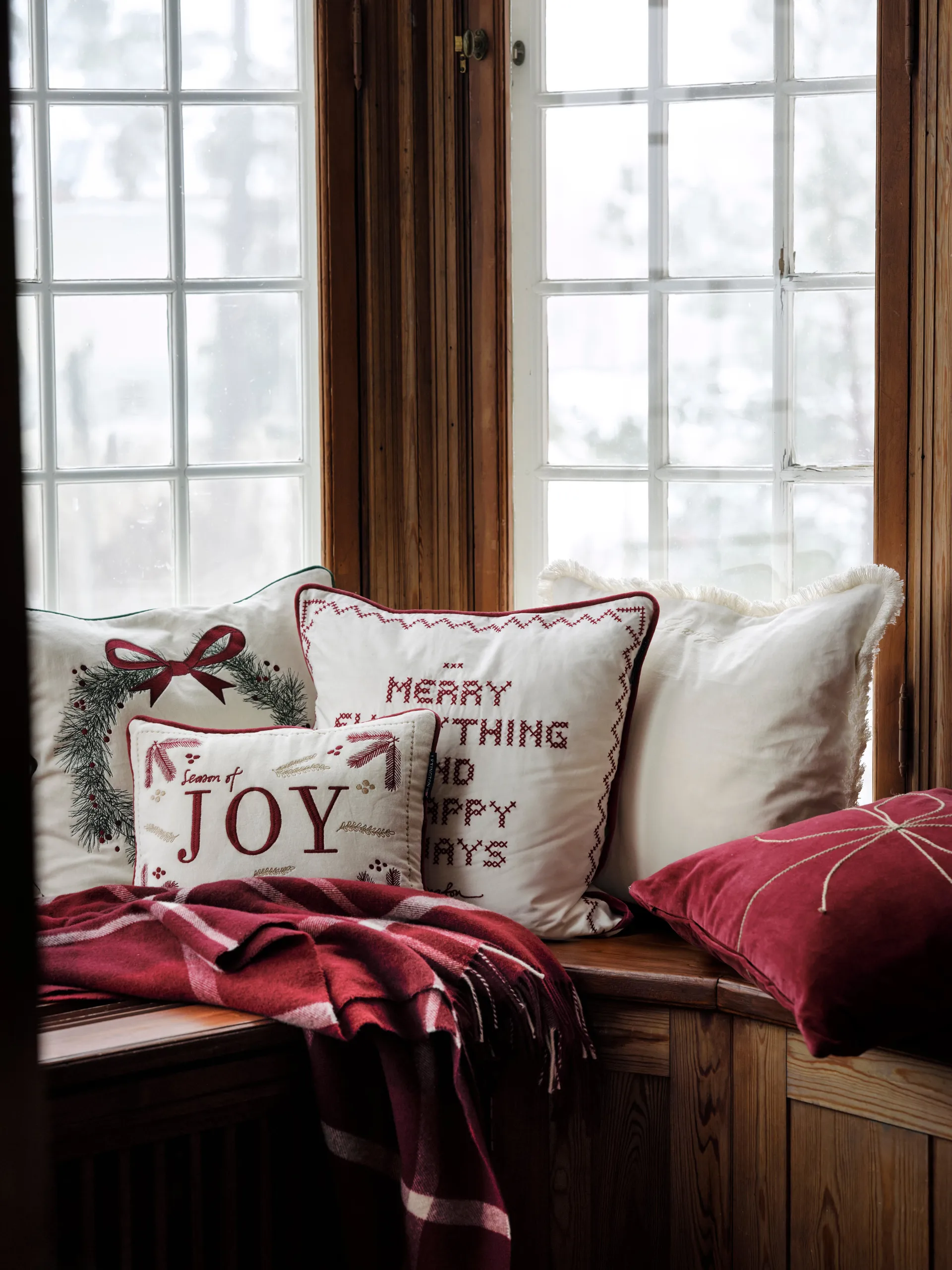 Joy organic cotton velvet 靠枕|靠垫 30x40 cm, 白色-红色 Lexington