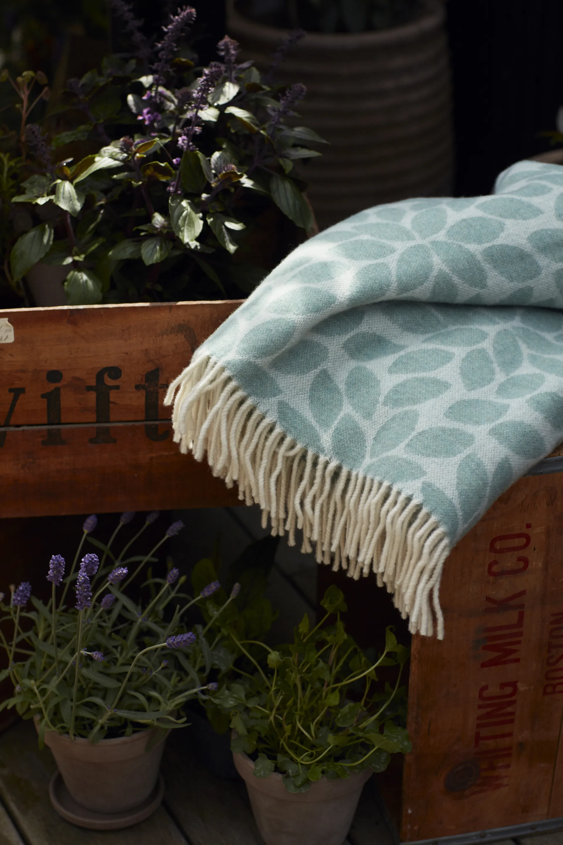 Leaves Recycled Wool Jacquard 羊毛毯子 130x170 cm, 绿色 Lexington