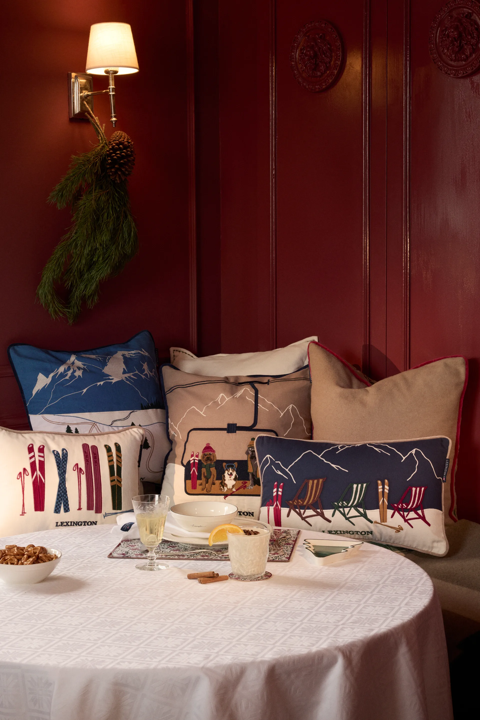 Ski resort organic cotton twill 靠枕|靠垫 30x50 cm, 白色-深蓝 Lexington