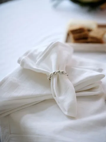 White jacquard cotton 桌布 150x250 cm - 白色 - Lexington