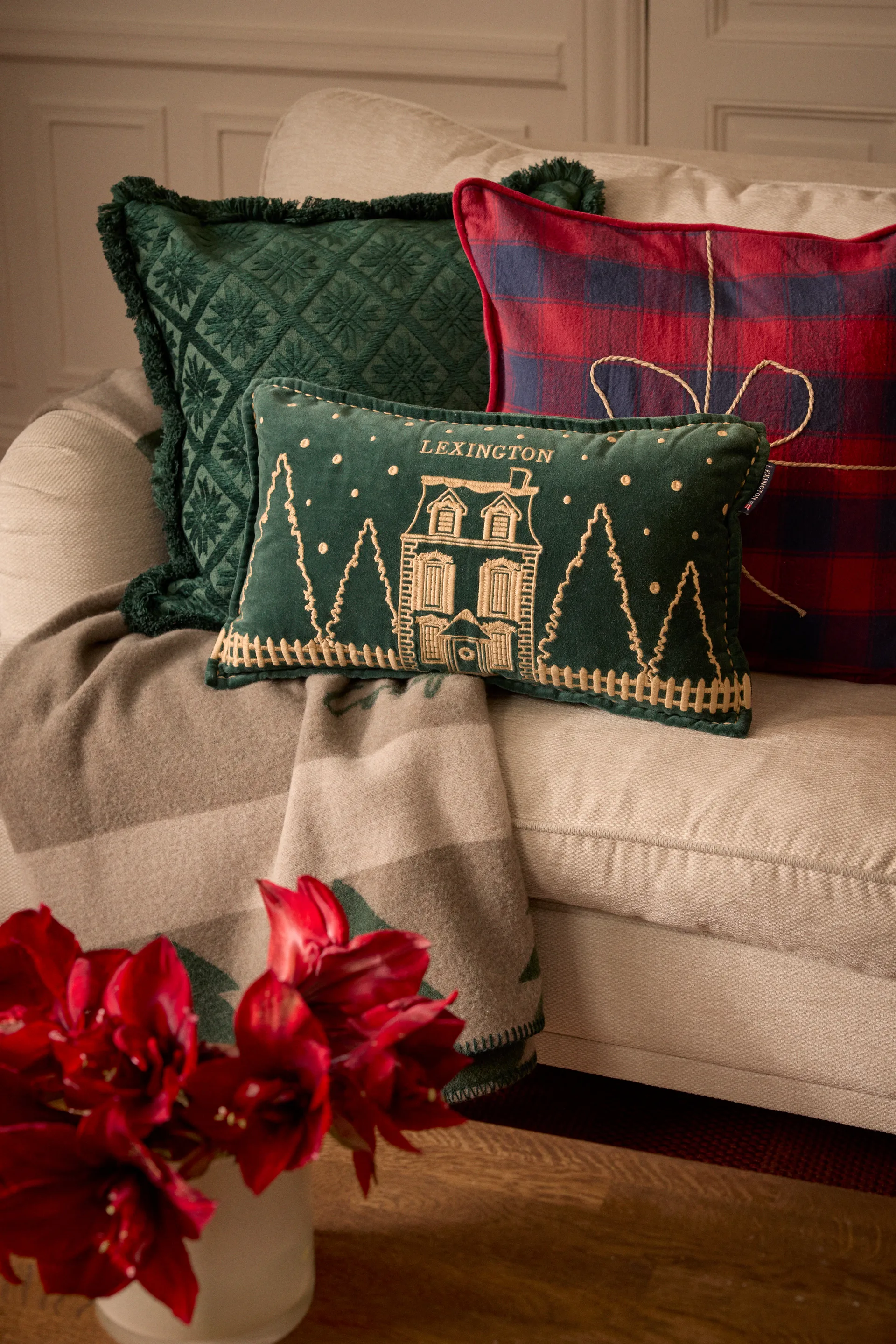 Wrapped checked eco flannel 靠枕套 50x50 cm, 深蓝-红色 Lexington