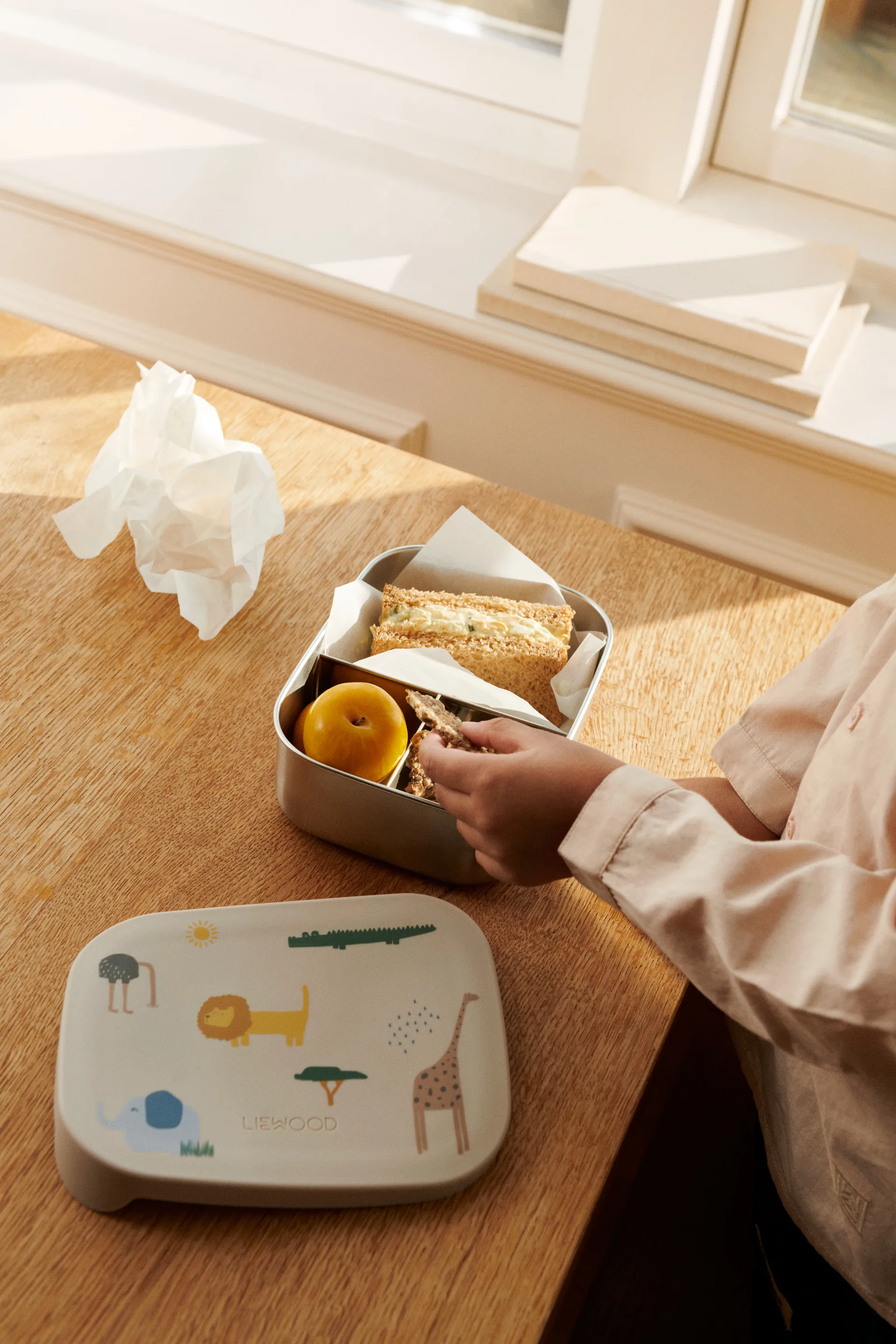 Arthur lunchbox 13.5x17 cm, Safari sandy mix Liewood