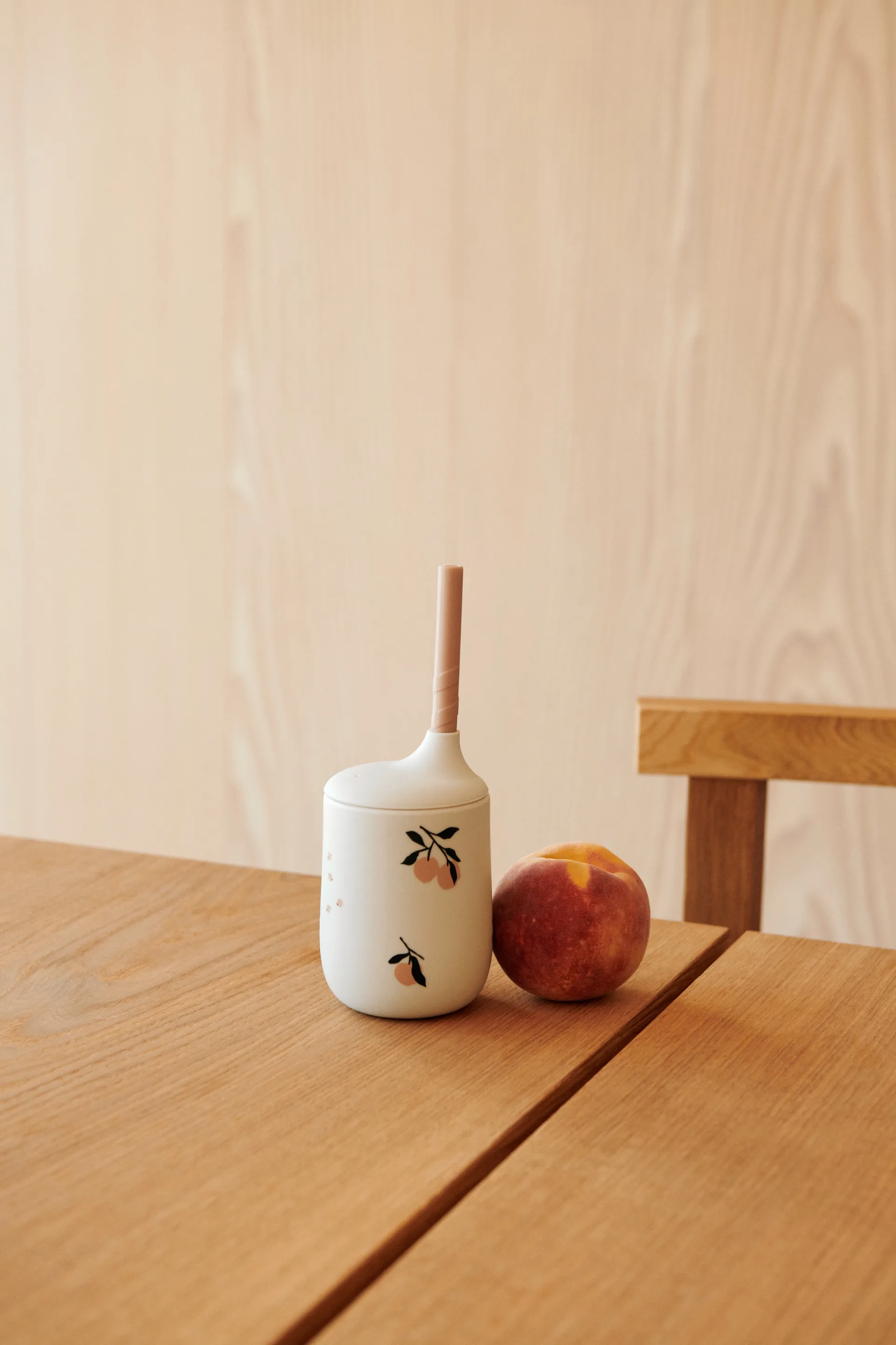 Ellis printed sippy 杯子 with 吸管 23 cl, 桃色-Sea shell mix Liewood