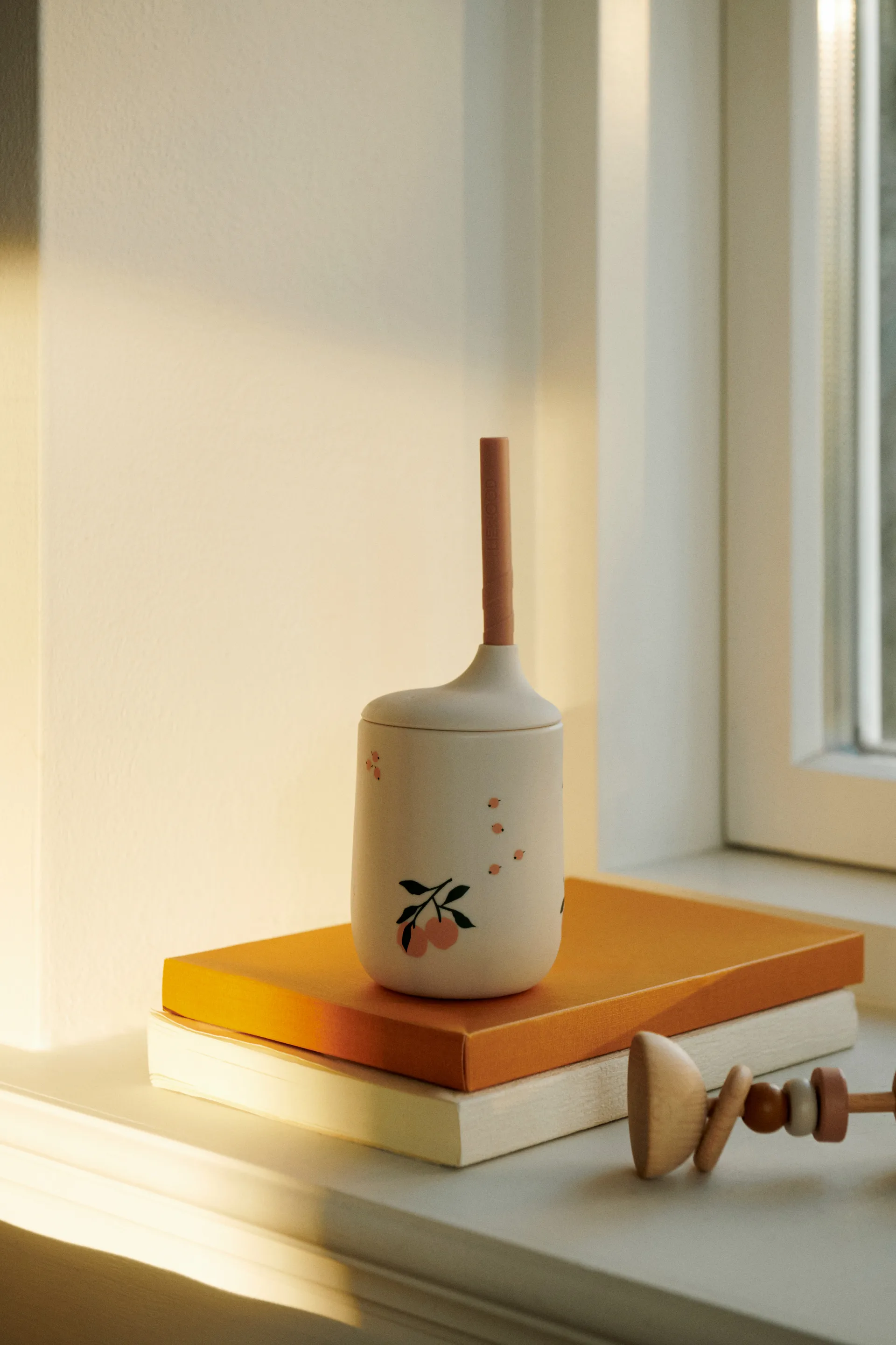 Ellis printed sippy 杯子 with 吸管 23 cl, 桃色-Sea shell mix Liewood