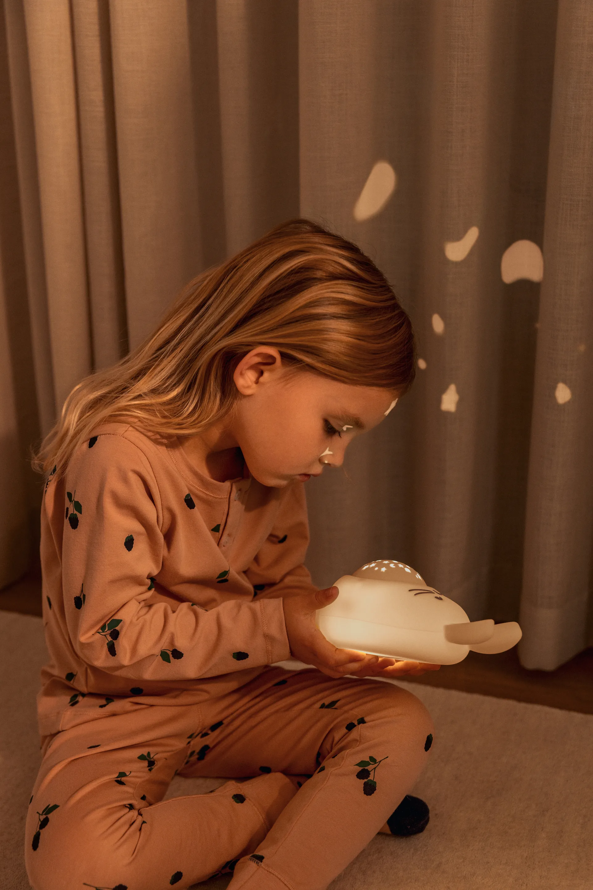 Manuel rabbit night 灯 with projector 和 sound, Sandy Liewood