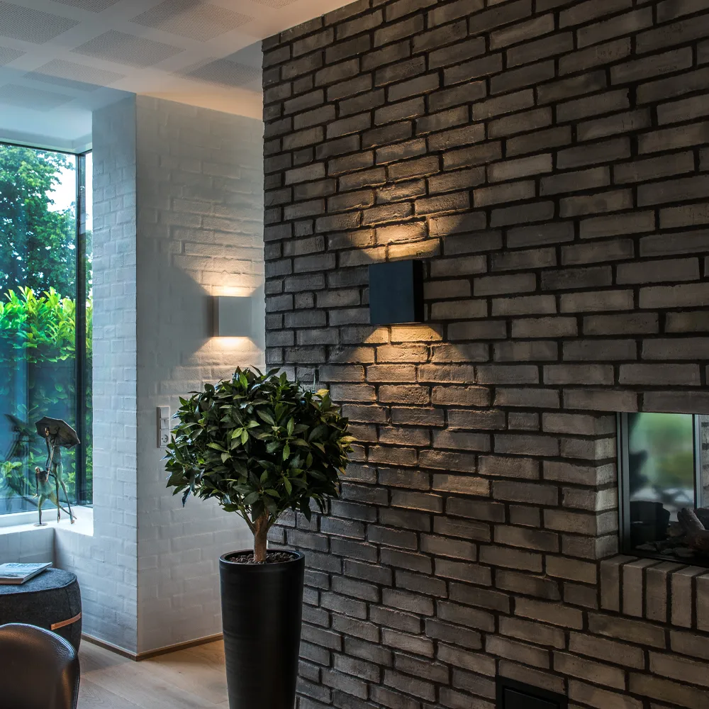 Compact W3 Up/Down 壁灯, 黑色 Light-Point