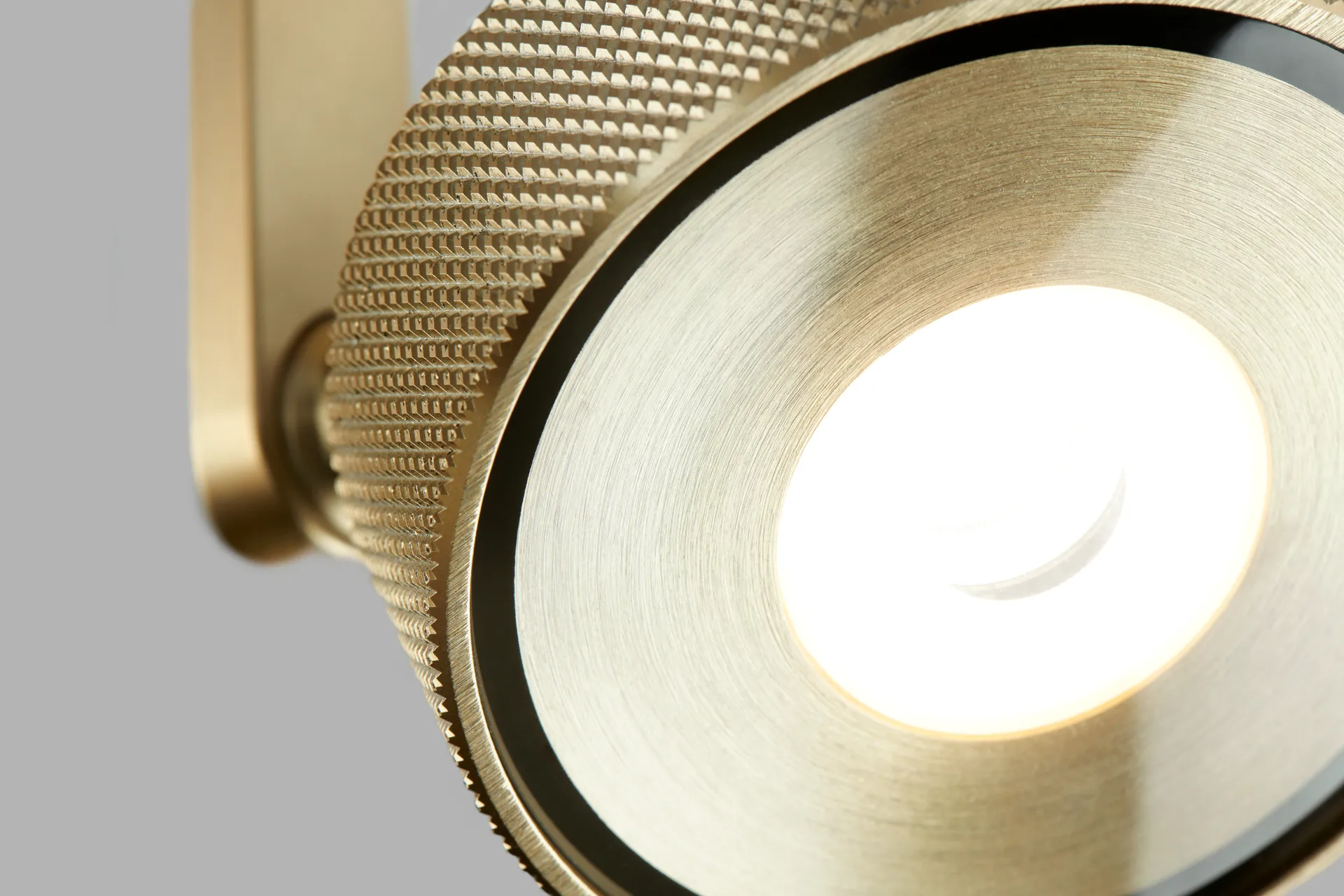 Cosmo C1 ceiling switch tune, 黄铜 Light-Point