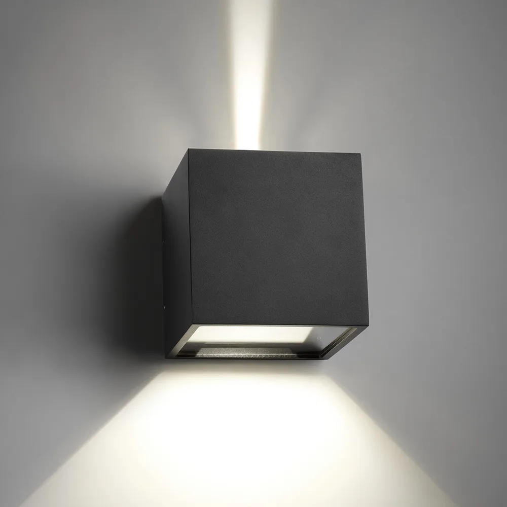 Cube XL Up/Down 壁灯, 黑色 Light-Point