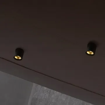 Solo Round 射灯 - 黑色/gold, 3000 kelvin - Light-Point