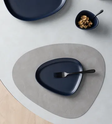 Curve Stoneware 小盘 19x22cm - 海军蓝 - LIND DNA