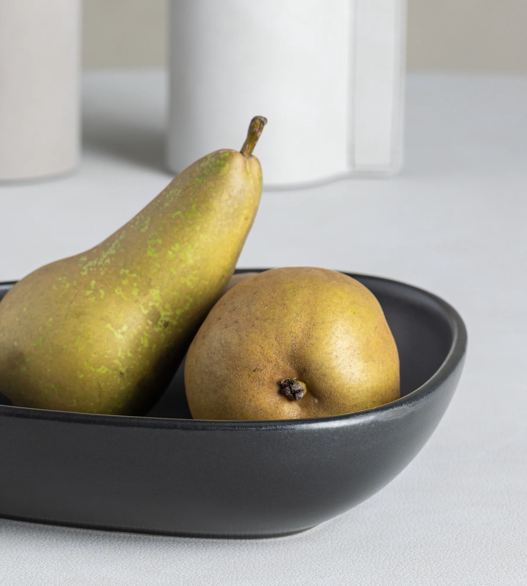 Curve Stoneware 深盘 19x22cm, 黑色 LIND DNA