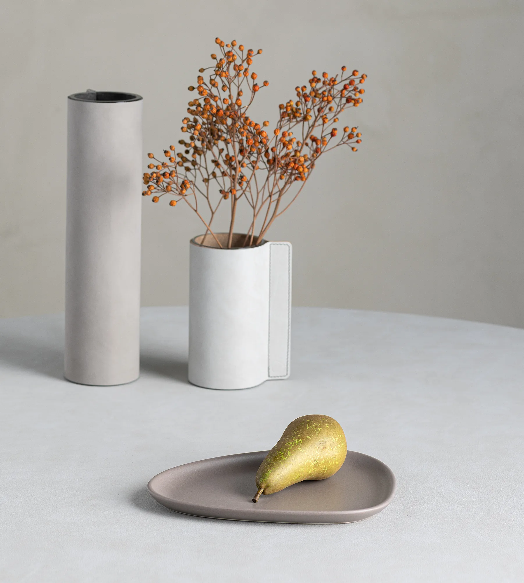 Curve Stoneware 小盘 19x22cm, 暖灰色 LIND DNA