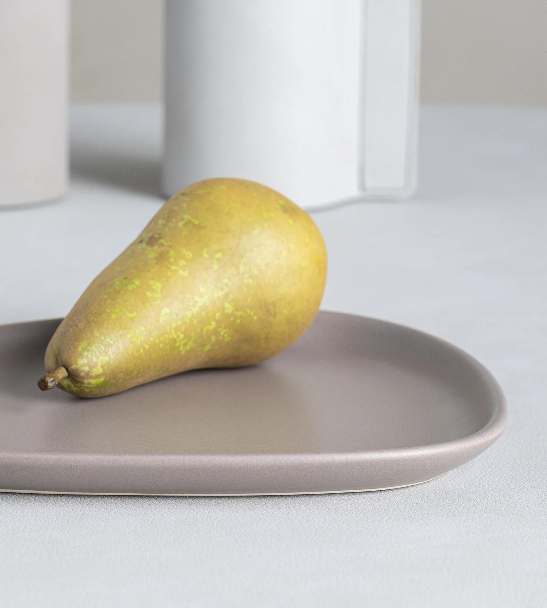 Curve Stoneware 小盘 19x22cm, 暖灰色 LIND DNA