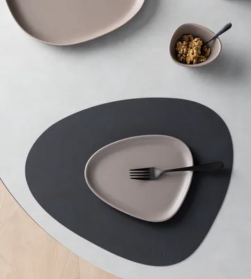 Curve Stoneware 小盘 19x22cm - 暖灰色 - LIND DNA