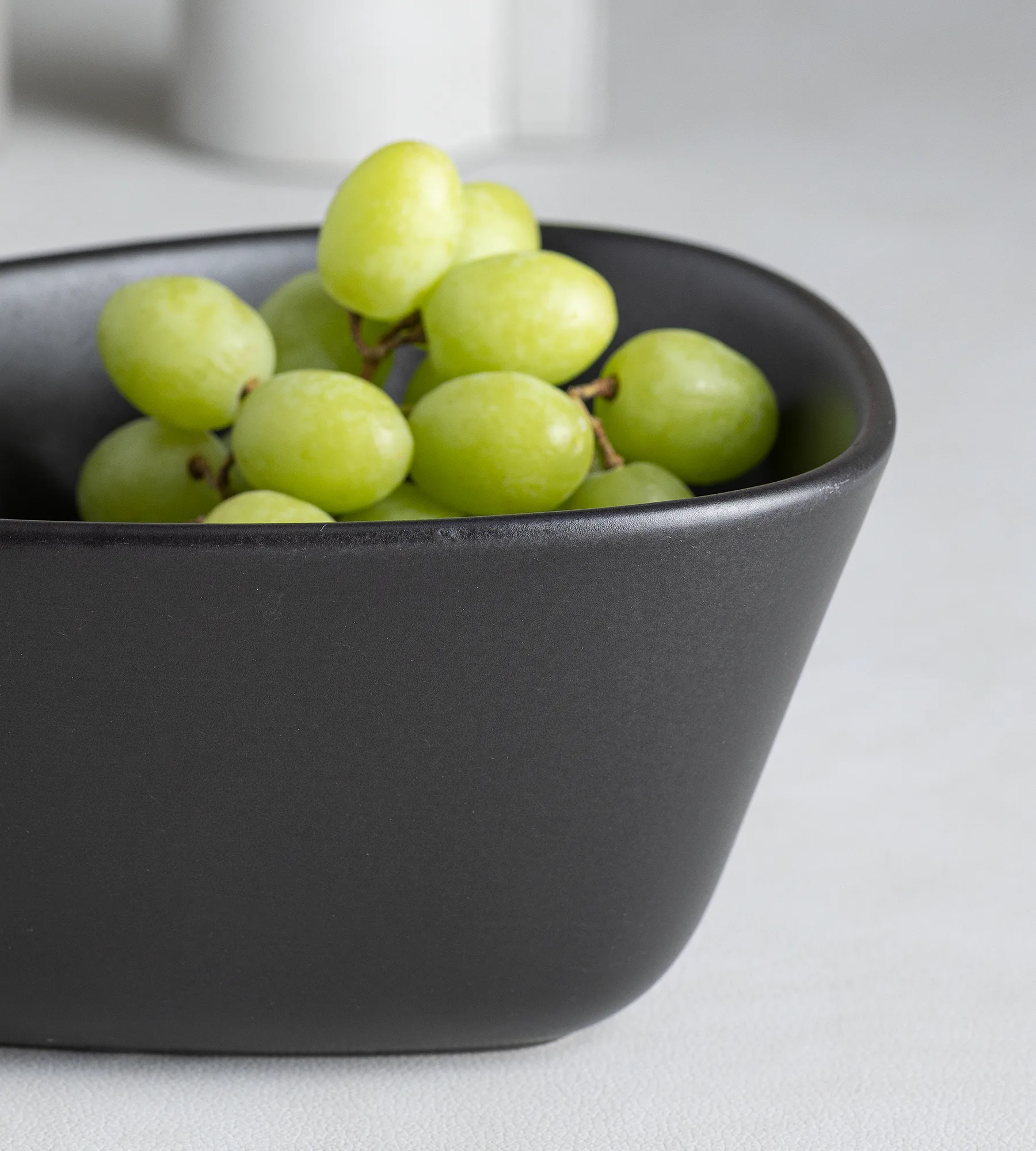 Curve Stoneware 碗 中号 20x22cm, 黑色 LIND DNA