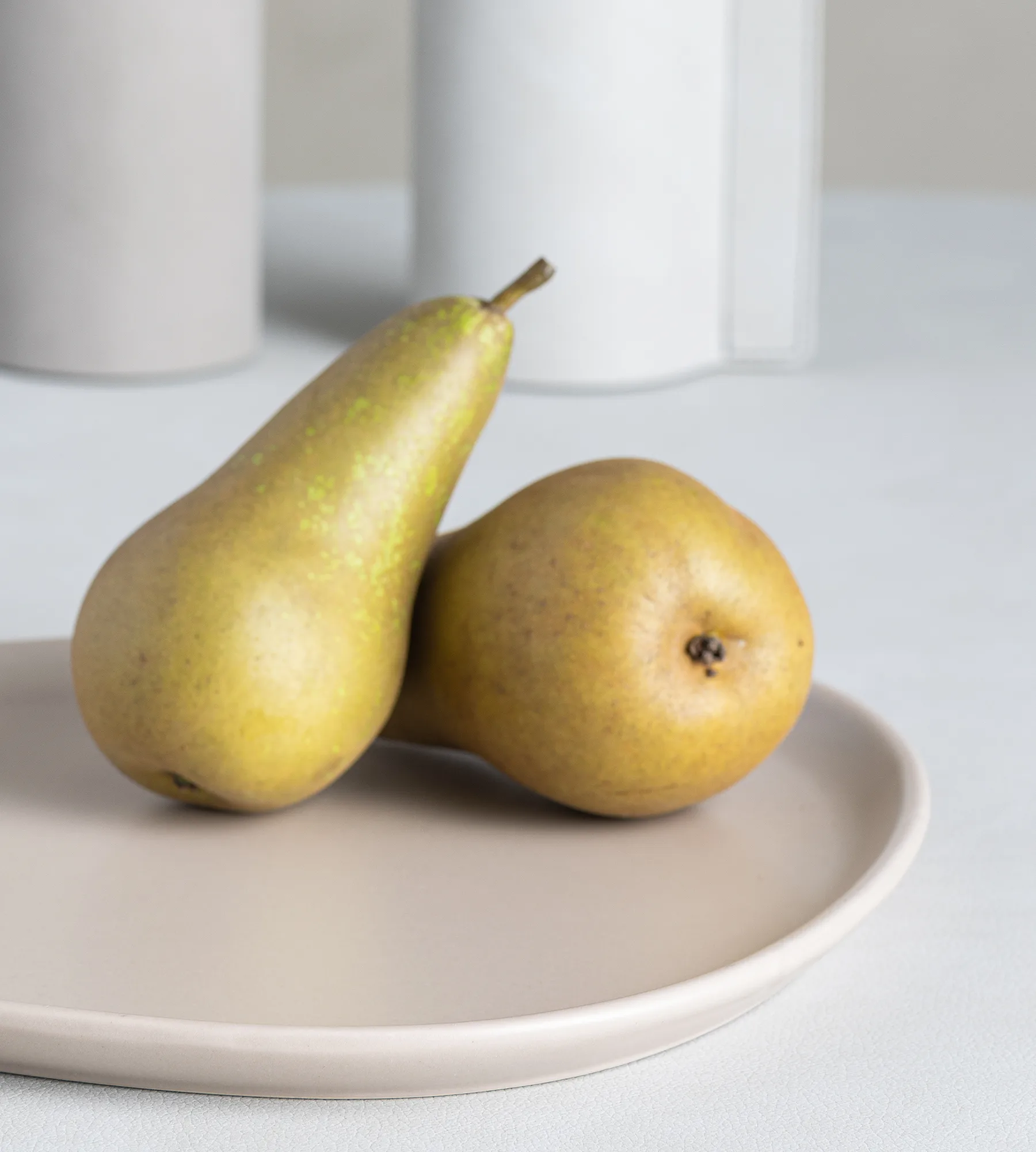 Curve Stoneware 盘 26x30cm, 沙色 LIND DNA