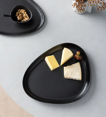 Curve Stoneware 大餐碟 30x35cm - 黑色 - LIND DNA