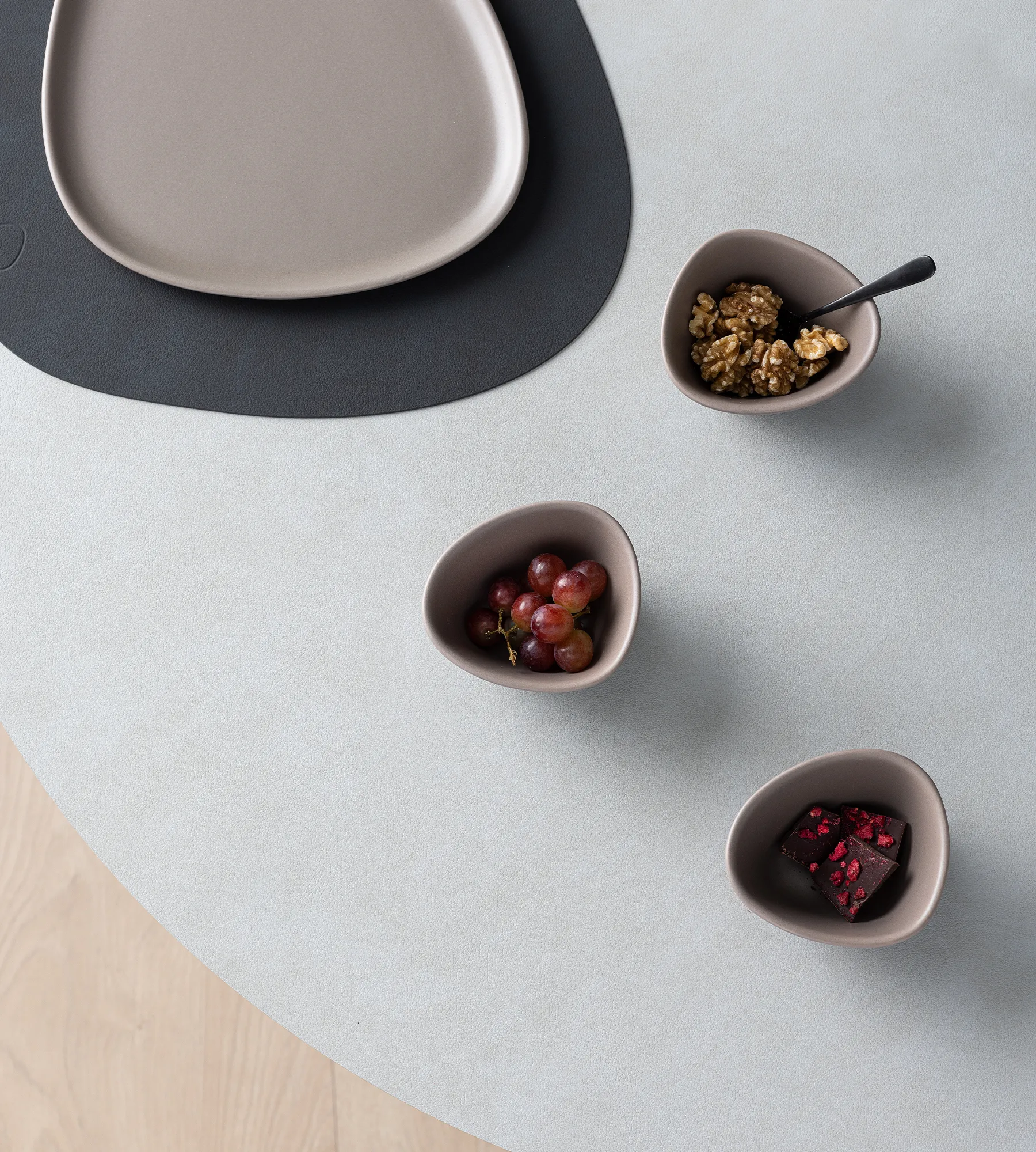 Curve Stoneware 碗  S 10x11 cm, Warm 灰色 LIND DNA