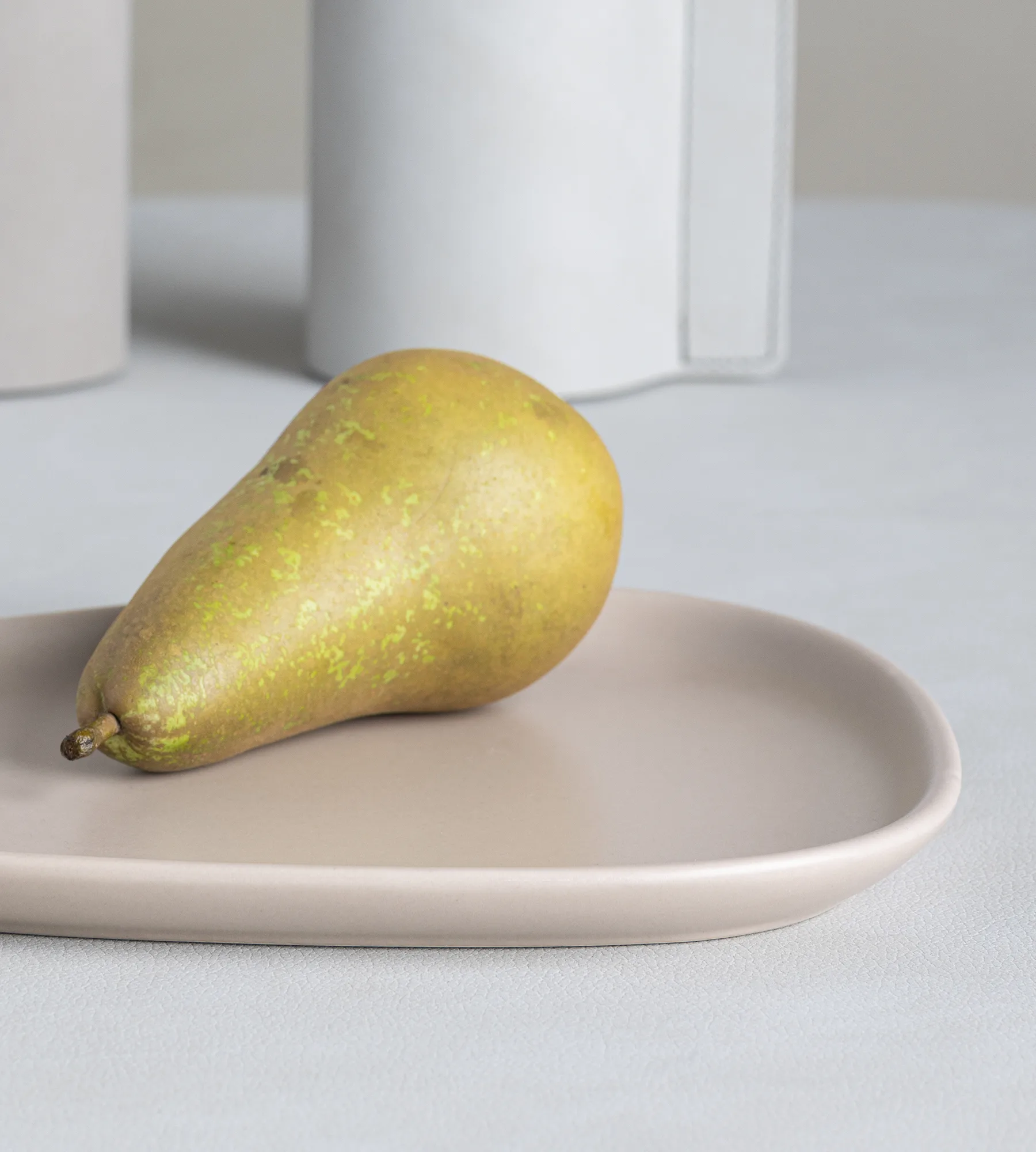 Curve Stoneware small 盘子 19x22 cm, 沙色 LIND DNA