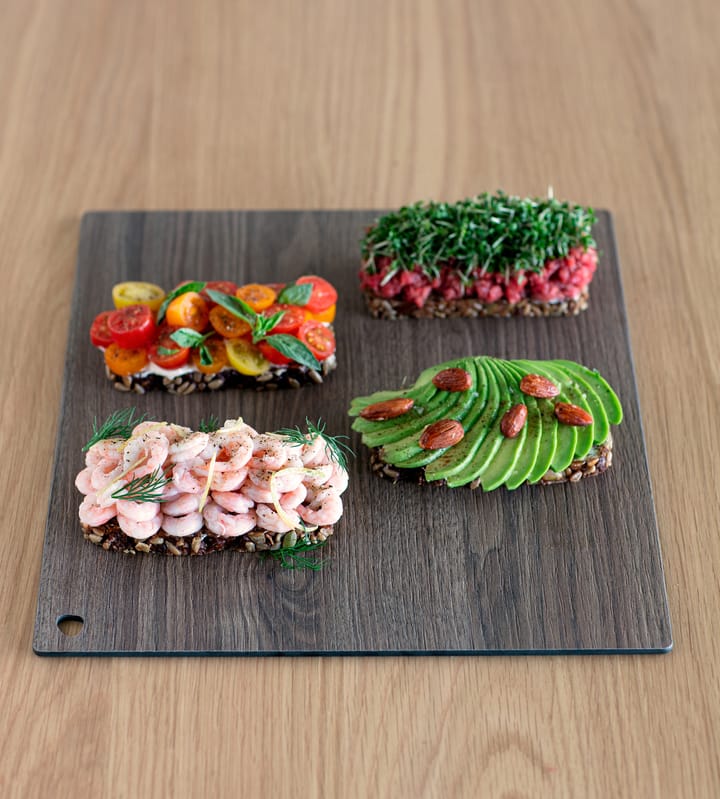 Cut & Serve square chopping board L - Walnut - LIND DNA