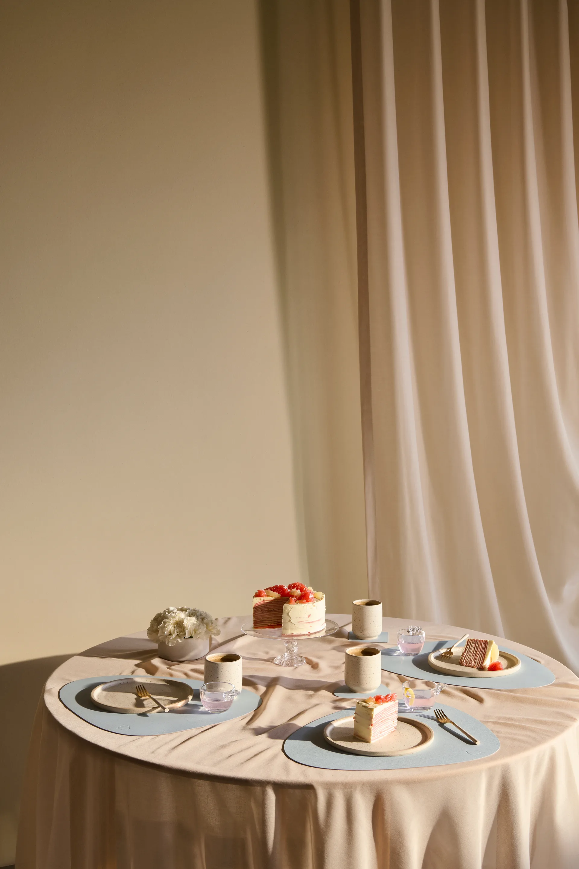 Nupo 餐垫 curve L, Soft sky LIND DNA