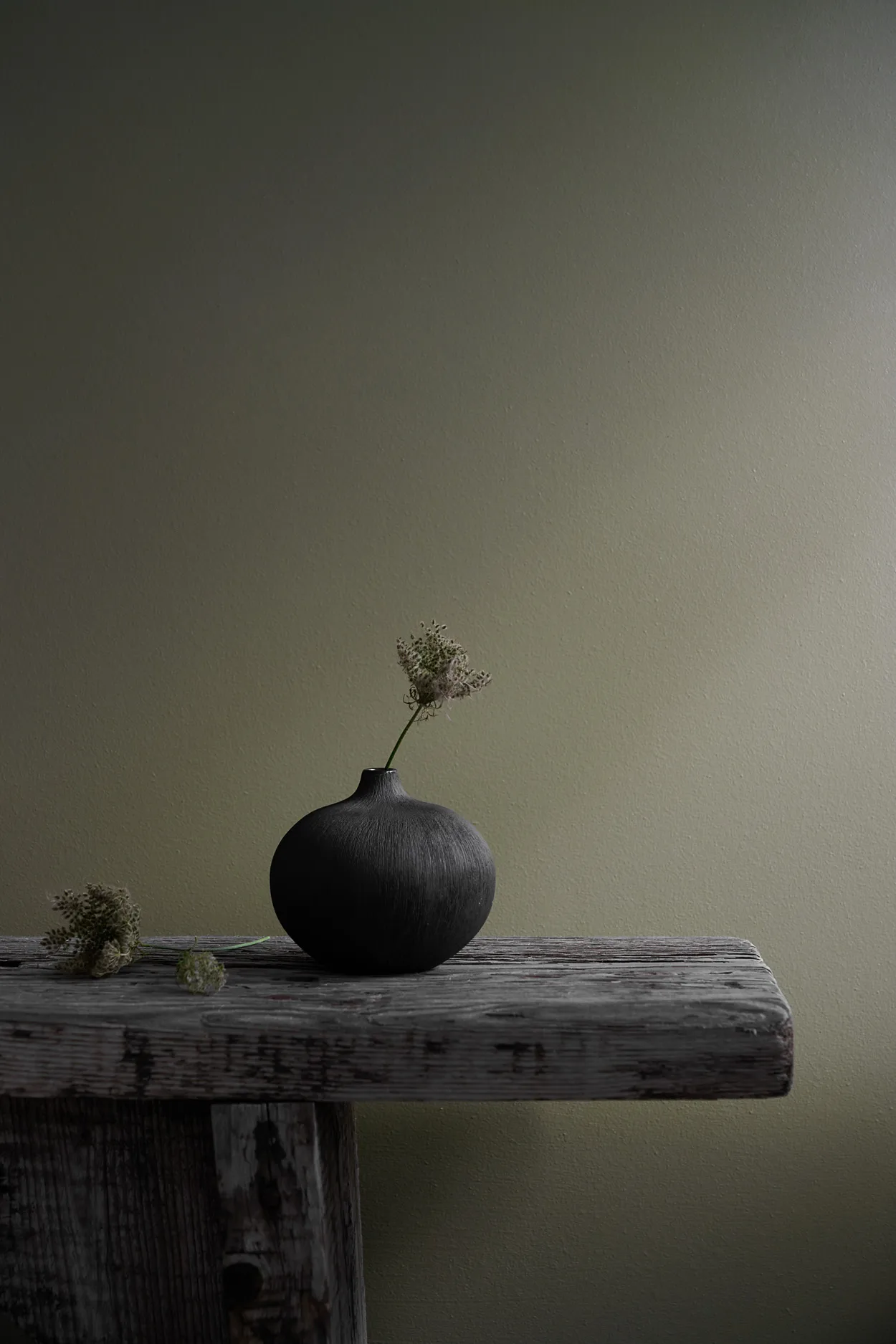 Bari 花瓶, 黑色, L Lindform