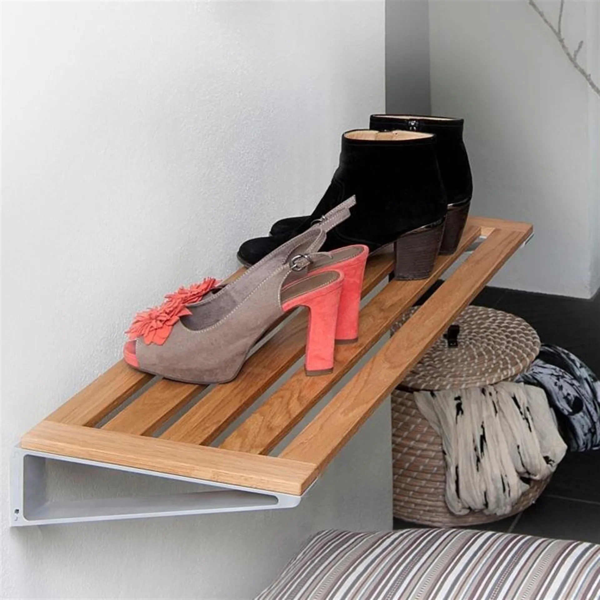 Knax shoe shelf, oiled oak LoCa