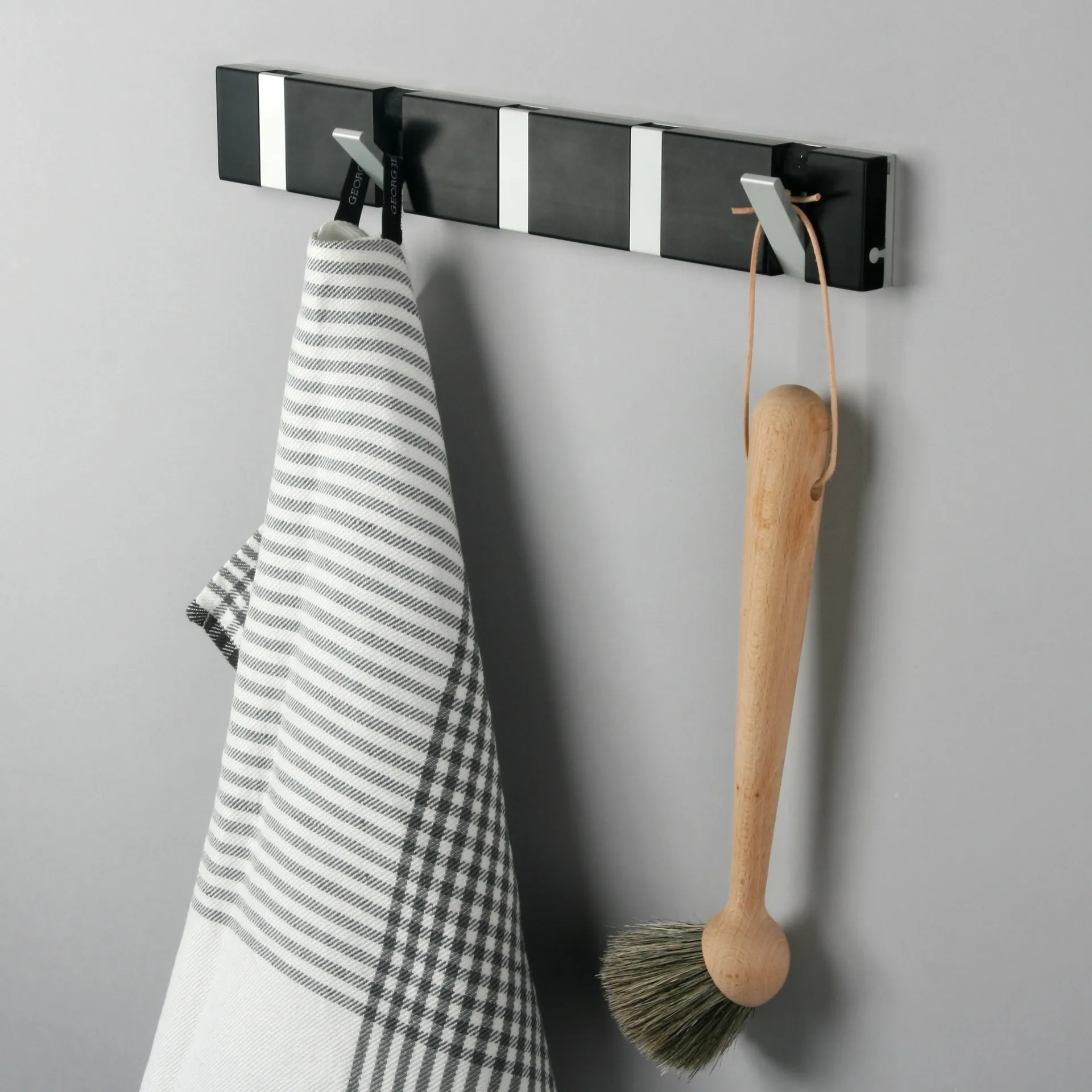 Loca Knax 衣架33cm 复合材料, 黑色 LoCa