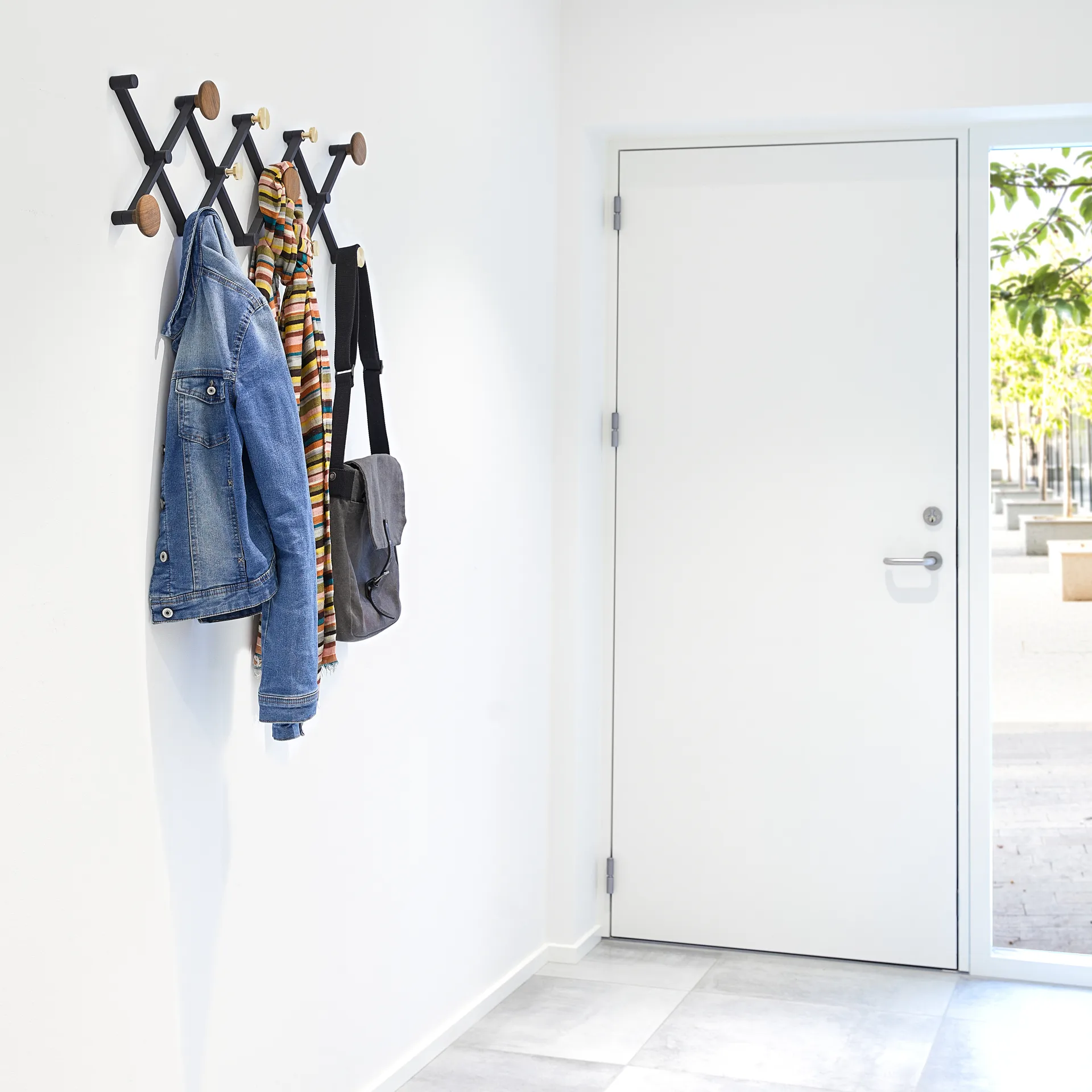 X•TEND hanger, wallnut LoCa