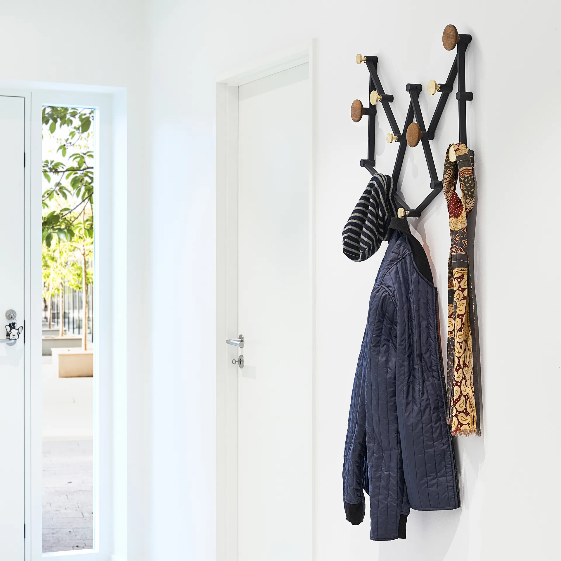 X•TEND hanger, wallnut LoCa