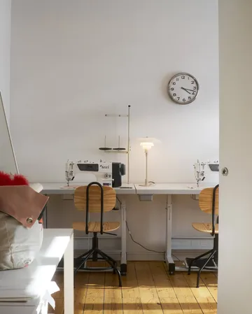 PH 3/2 台灯 - 亮面米色 - Louis Poulsen