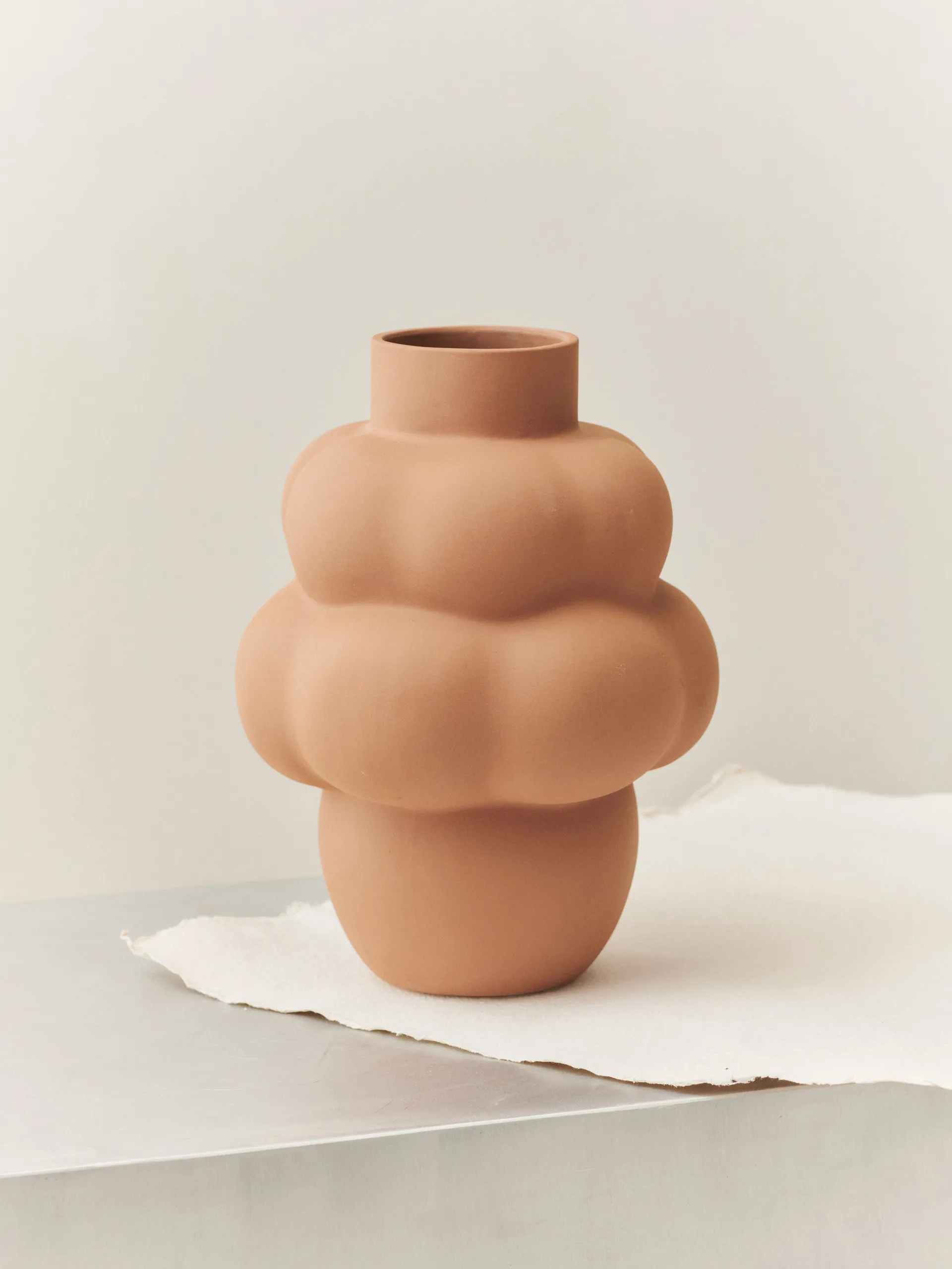 Balloon 04 小号花瓶18cm, 磨砂赭石色 Louise Roe