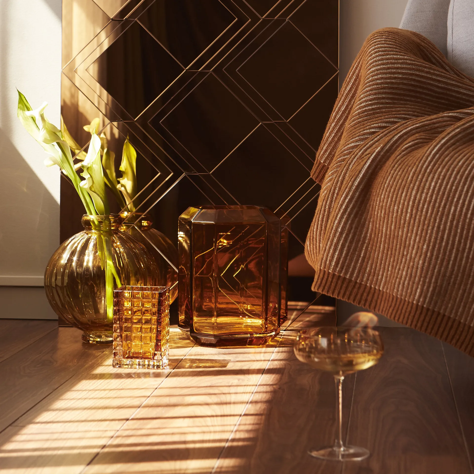 City lights 3  烛台, amber Louise Roe