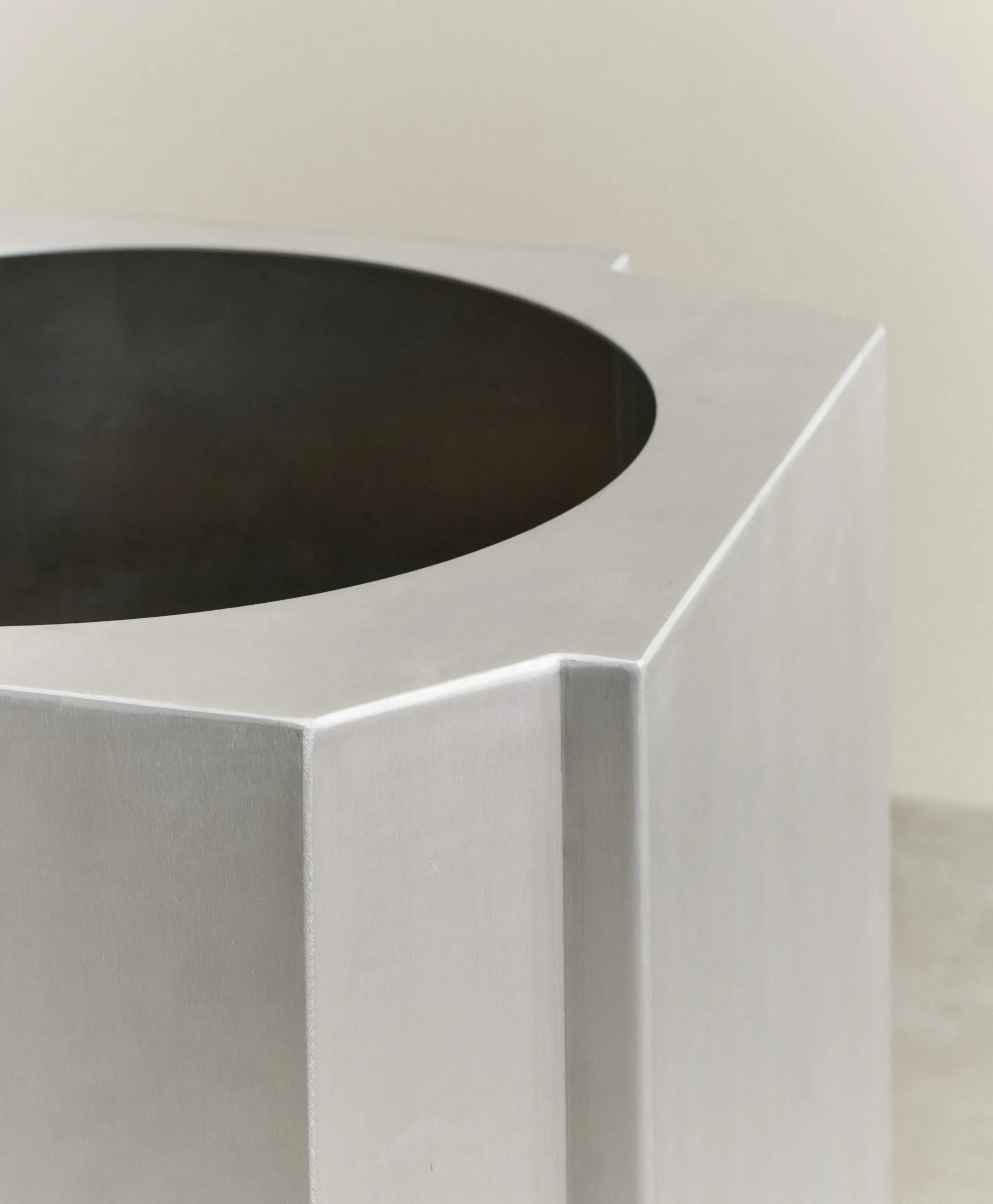 Funki pot L 52 cm, 拉丝铝 Louise Roe