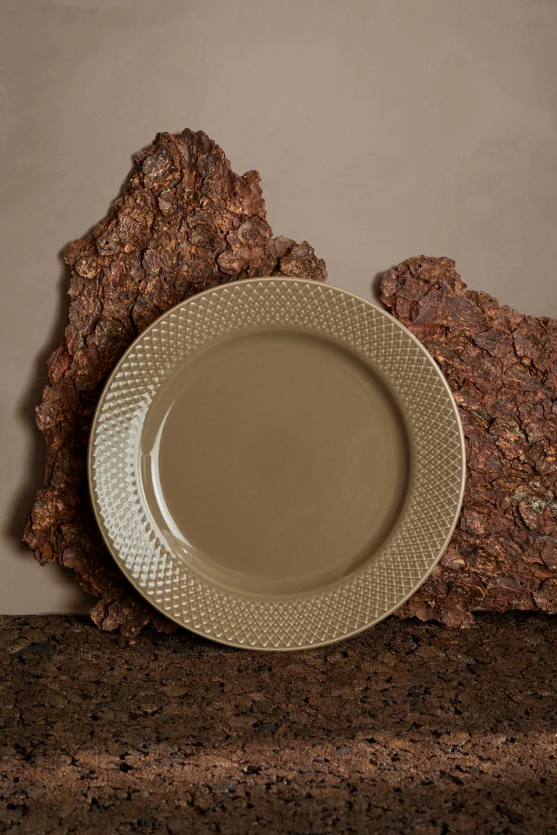 Rhombe Earth 午餐盘Ø23cm, 陶土色 Lyngby Porcelæn