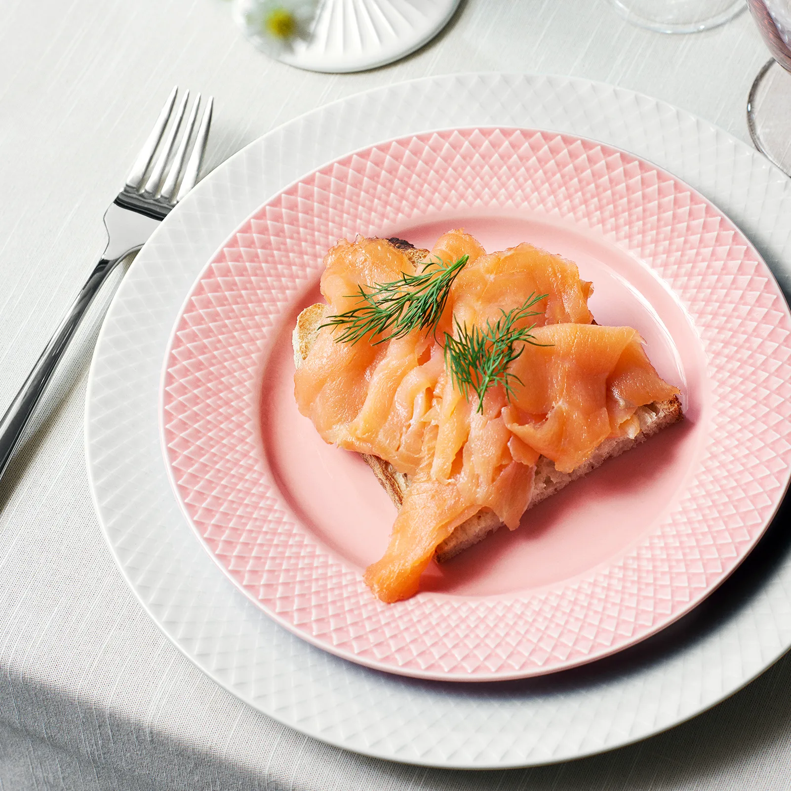 Rhombe 盘子 pink, 21 cm Lyngby Porcelæn