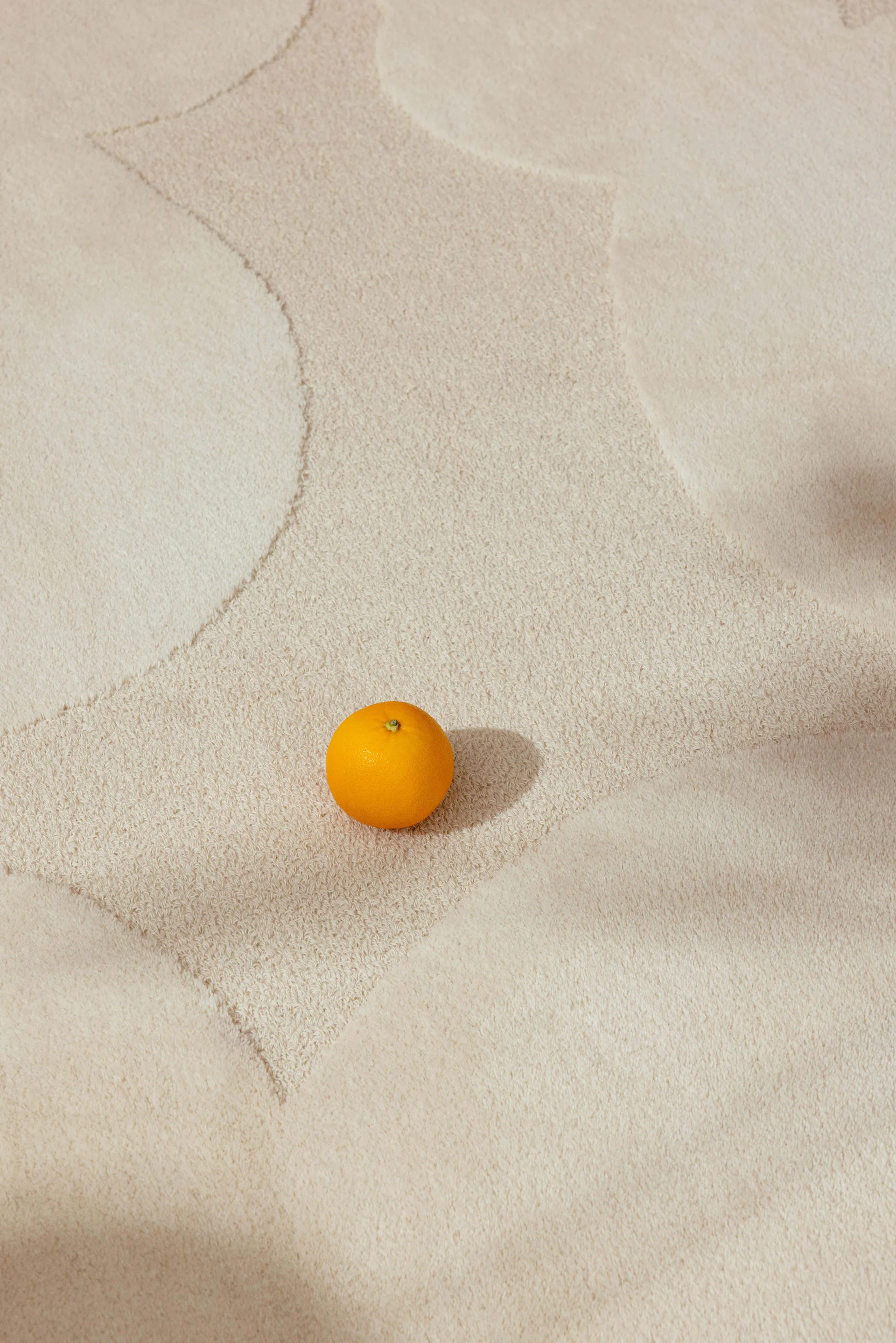 Iso Unikko 羊毛地毯, 原色/自然色 白色, 140x200 cm Marimekko