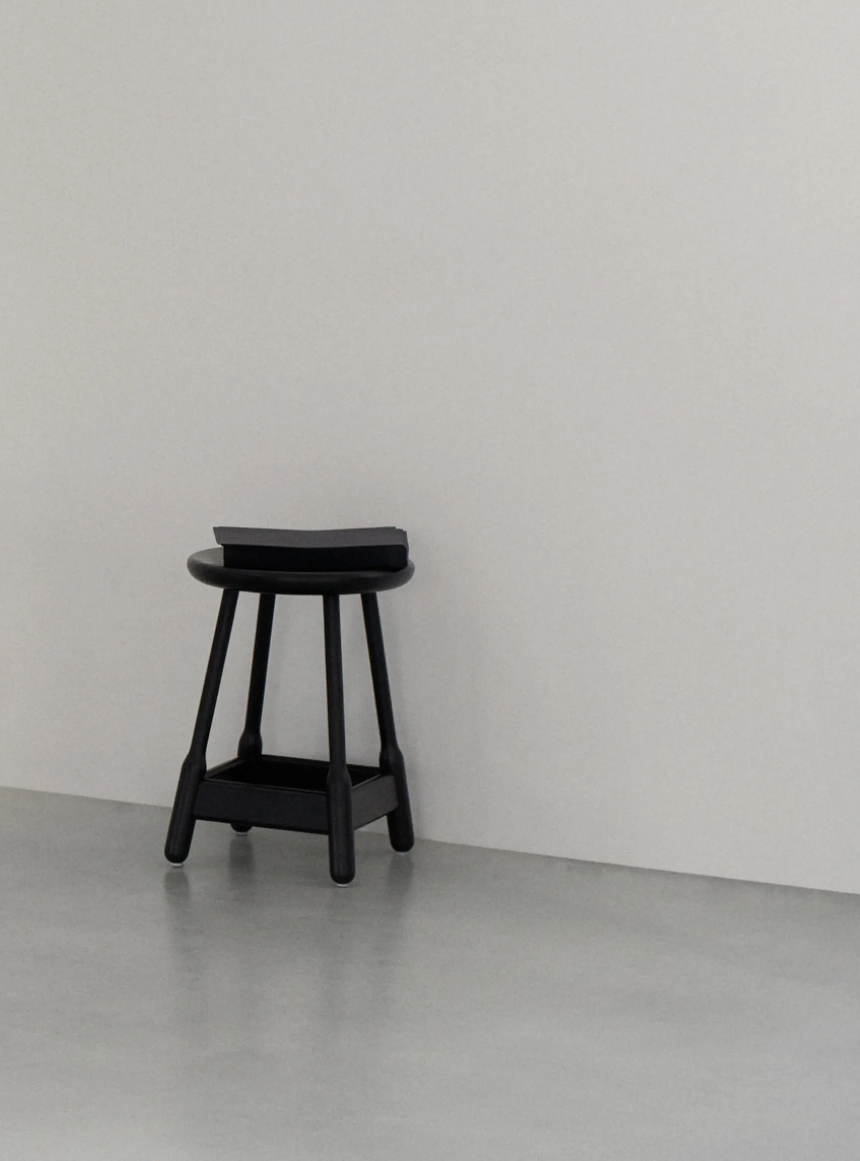 Albert barstool 50 cm 凳子, Dark stained oak Massproductions
