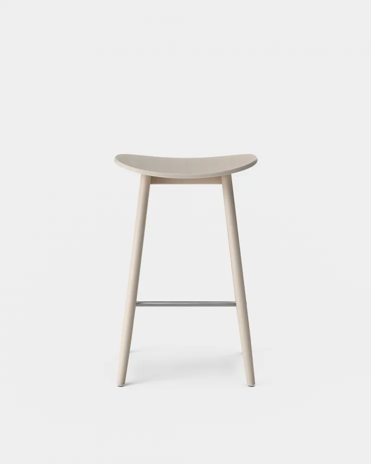 Icha barstool 65 cm 凳子, 白色-oiled oak Massproductions