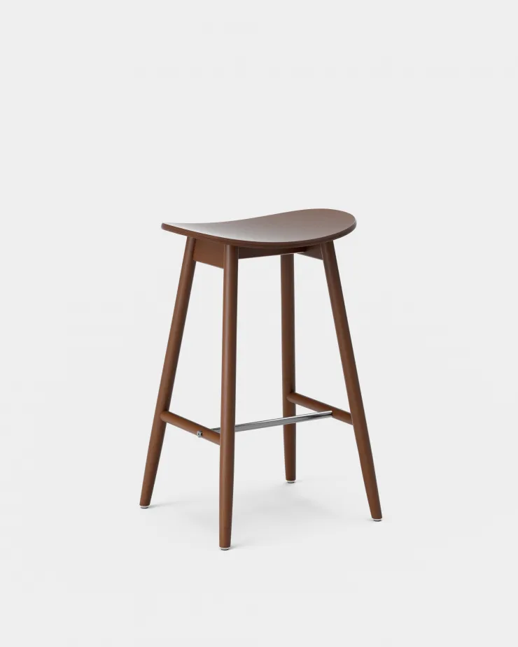 Icha barstool 65 cm 凳子, Walnut stained beech Massproductions
