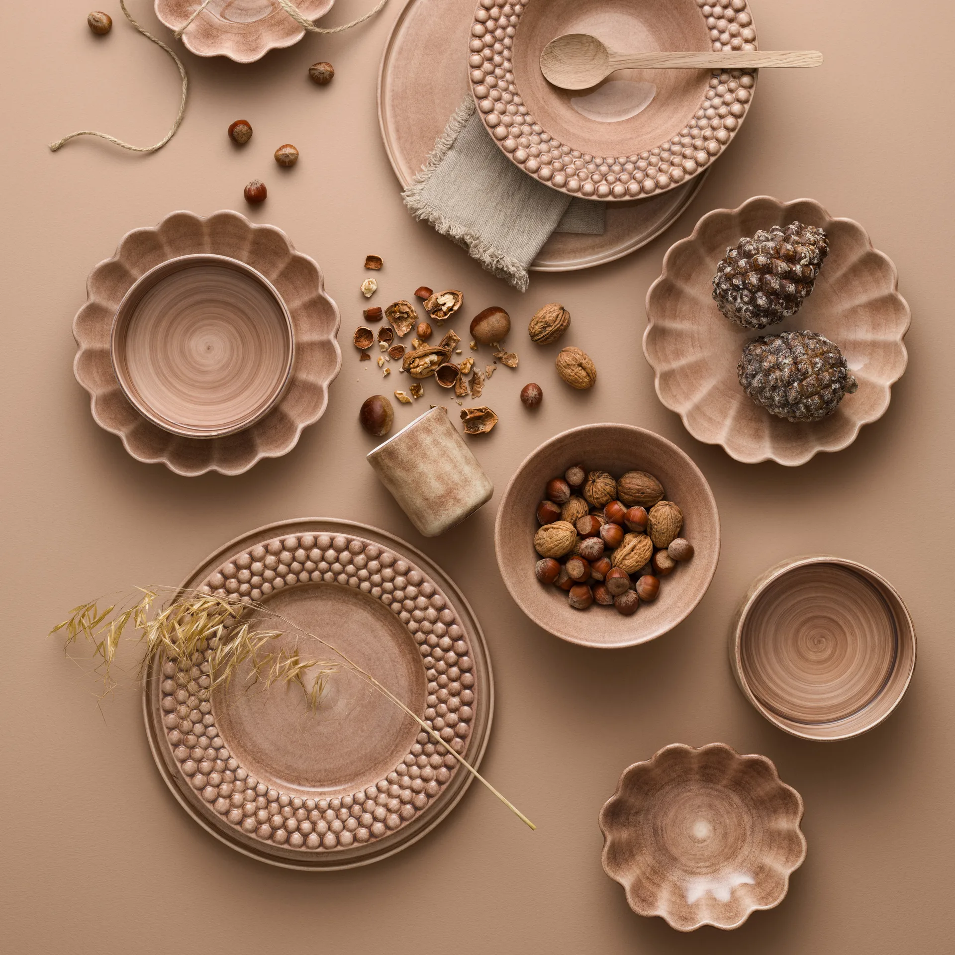 Bubbles 盘子 28 cm, cinnamon Mateus