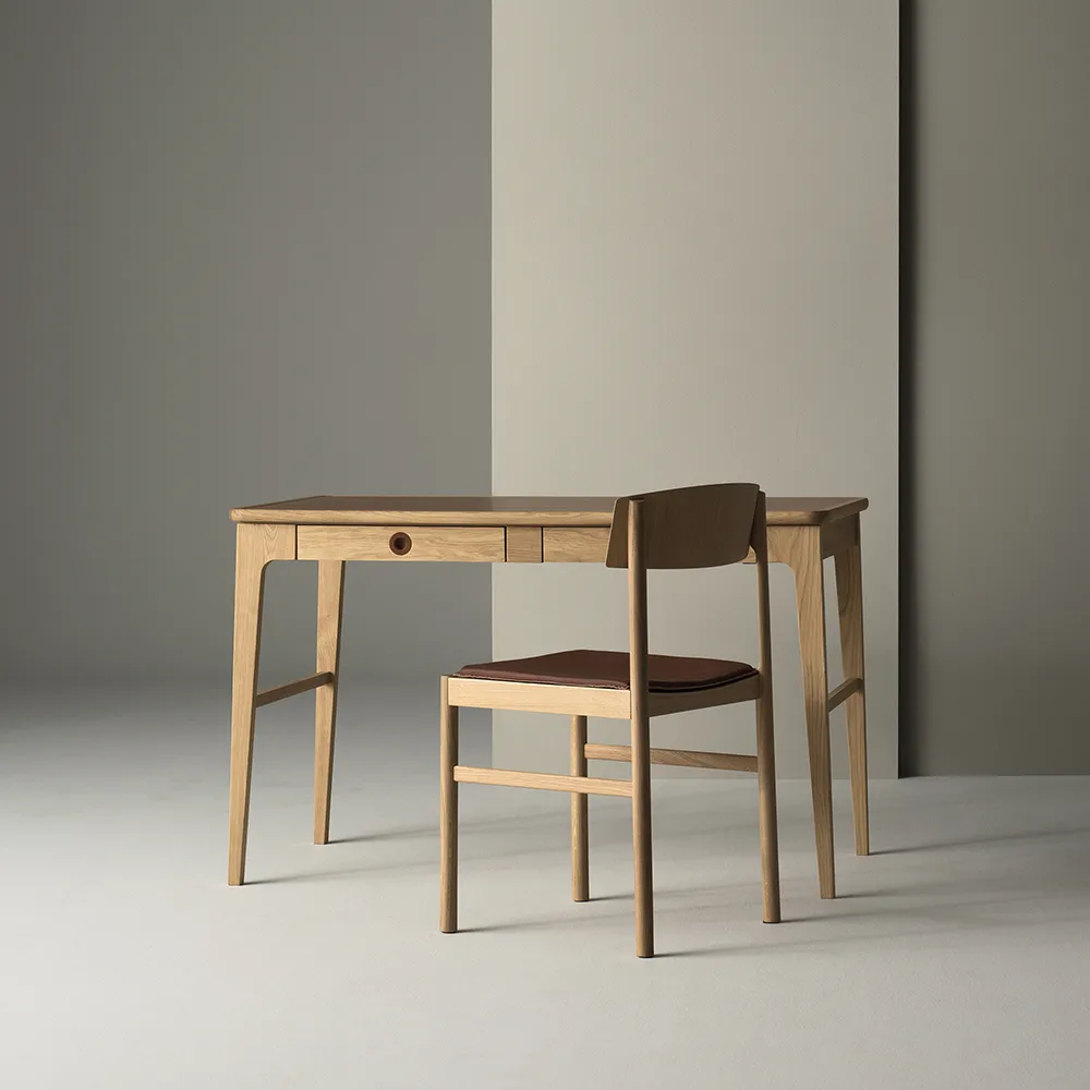 Rod 椅子, 白色 染色的 哑光 漆橡木 Mavis