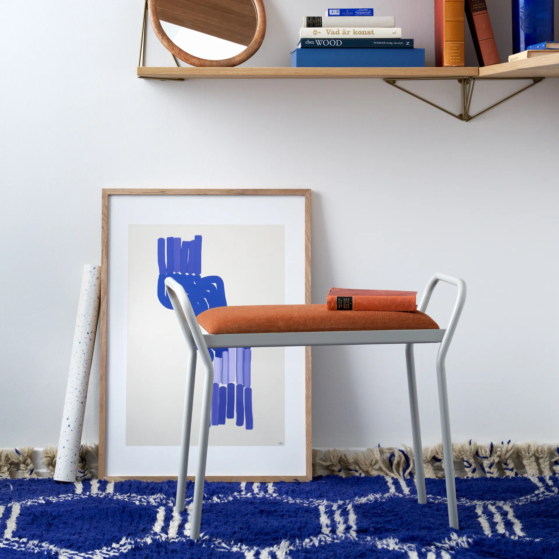 Anyone stool 凳子, 白色 with vintage cognac leather Maze