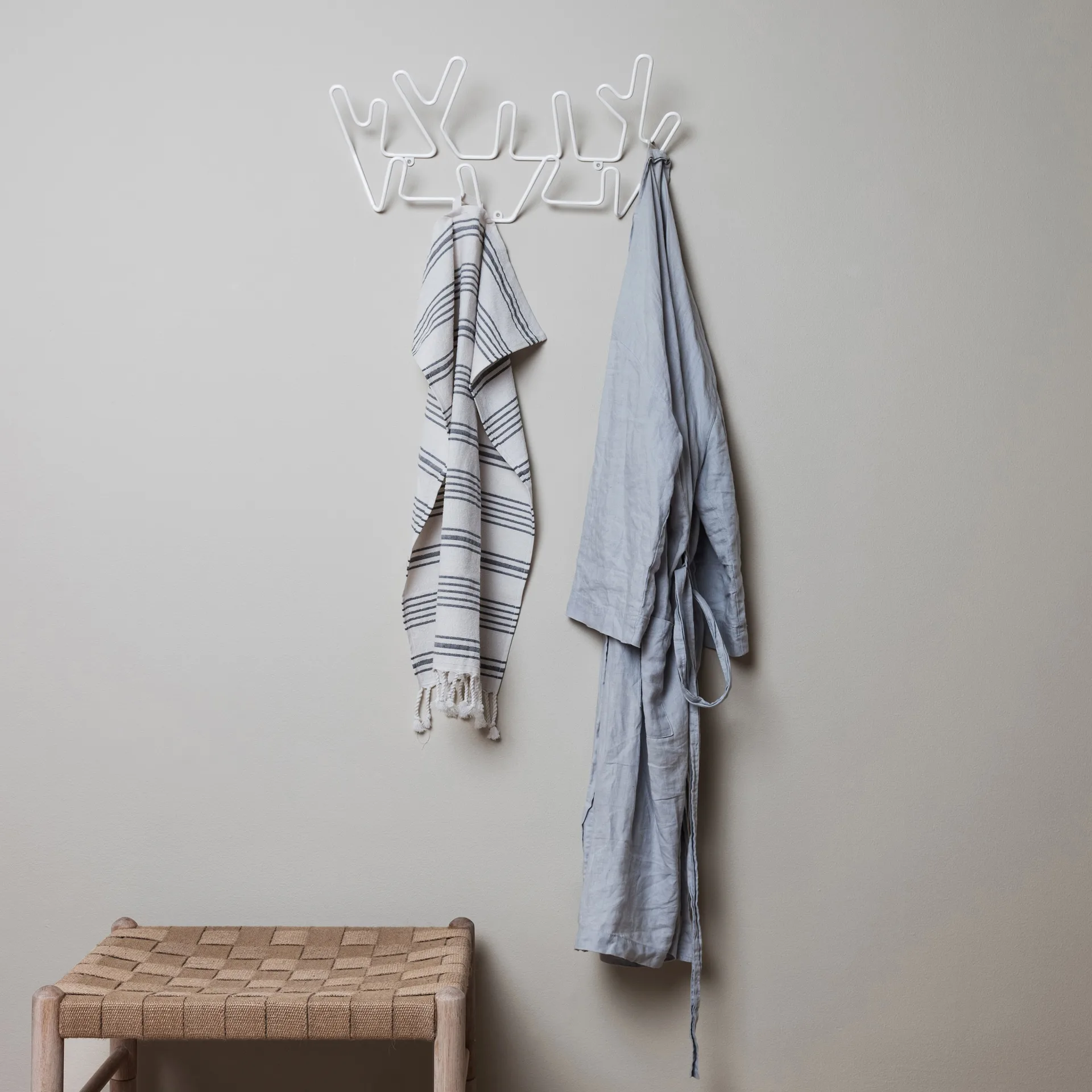 Crown hanger, 白色 Maze