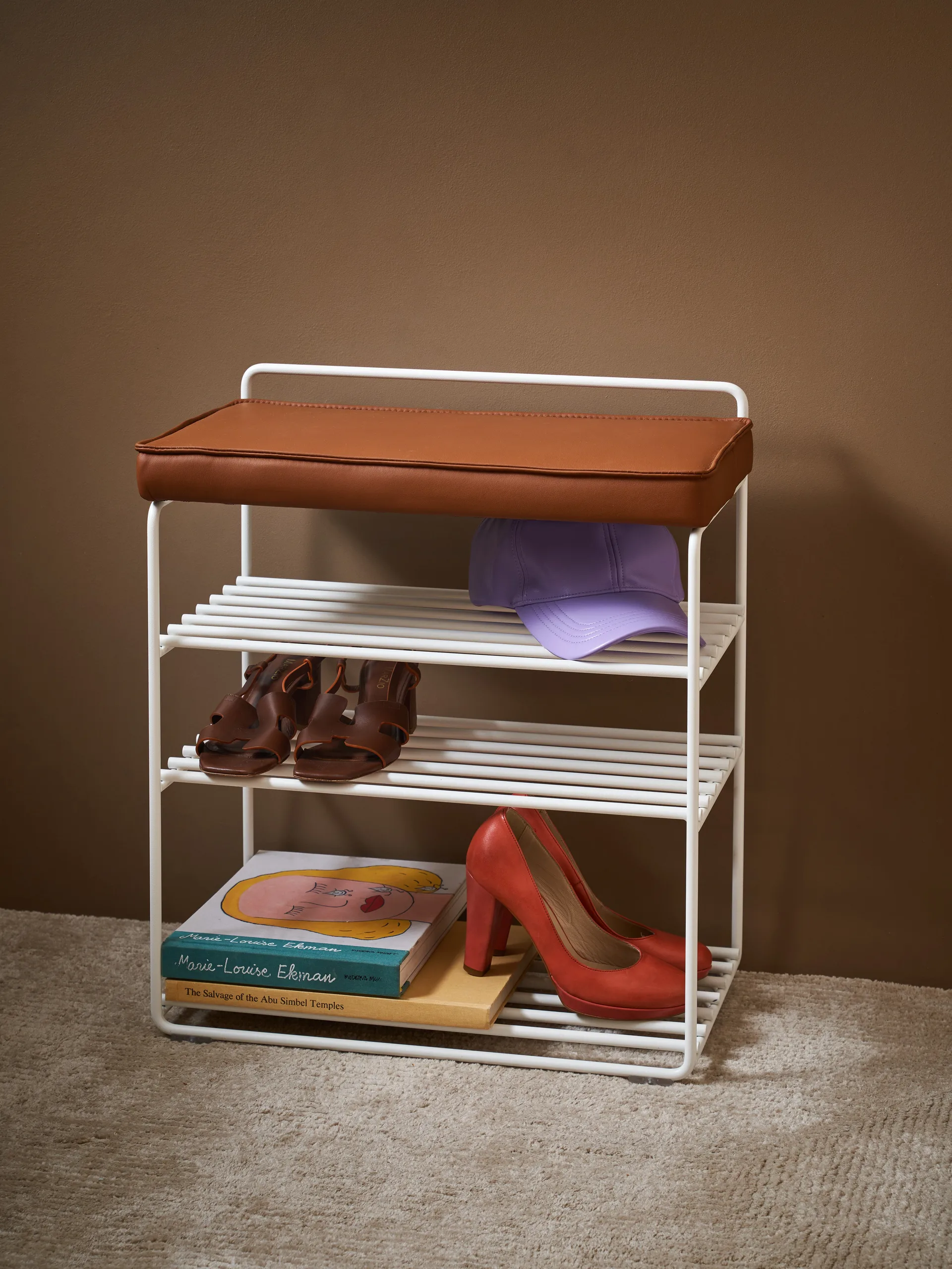 Lower East Seat 鞋架-板凳 50x28x58 cm, White-cognac leather Maze