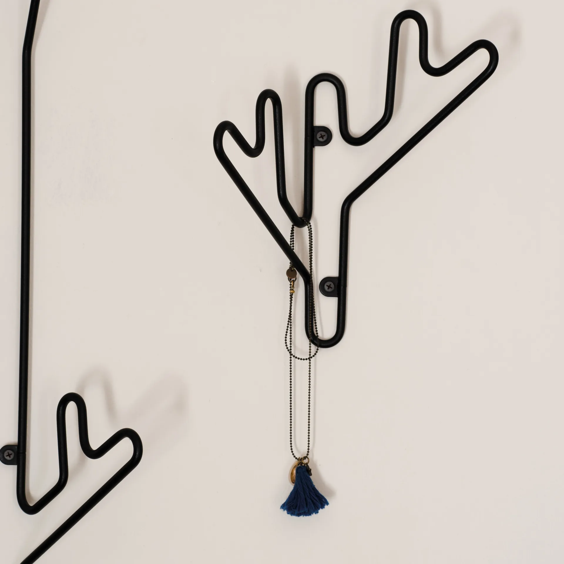 Twig coat hanger, 黑色 Maze