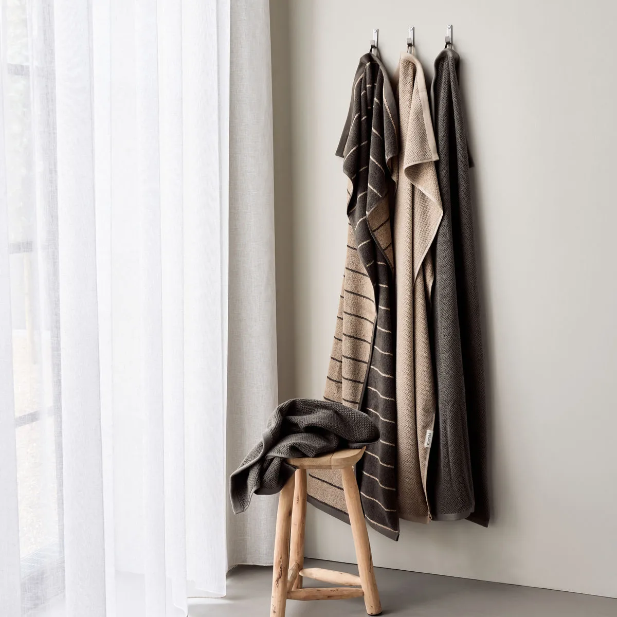 Stripe 毛巾 70x140 cm, Army Meraki