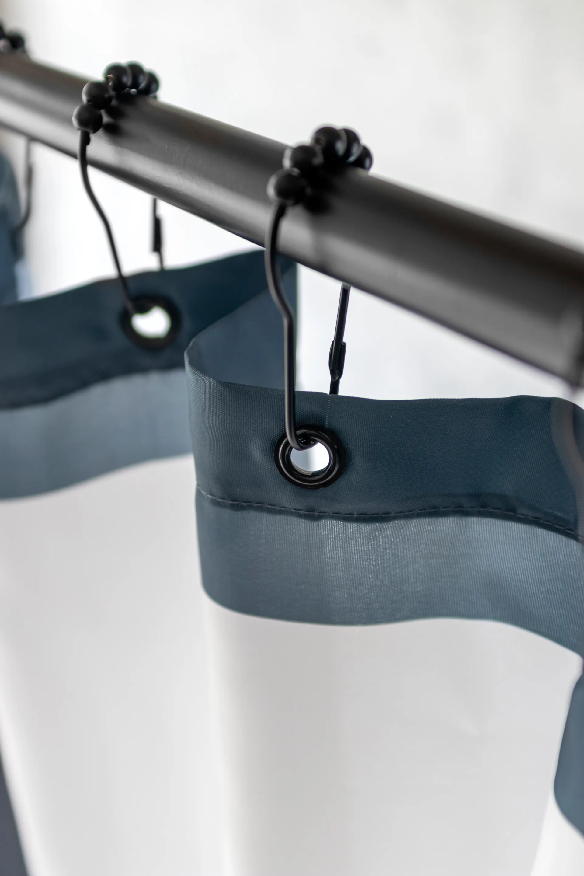 Aqua hooks for shower 窗帘 十件套装, 黑色 Mette Ditmer